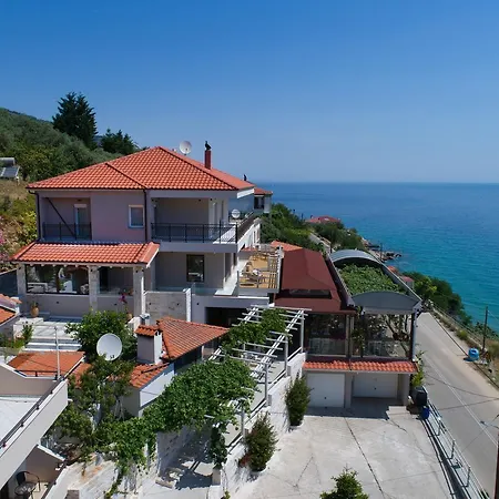 Agorastos Hotel de apartamente Koinira