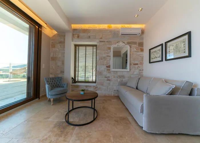 Aparthotel Agorastos