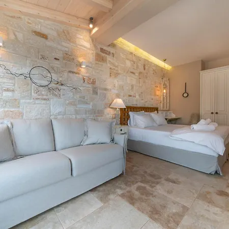 Agorastos 코이니라