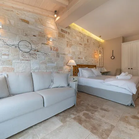 Agorastos 코이니라